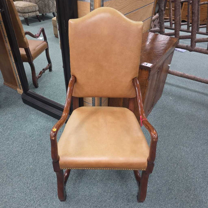 LEATHER ACCENT CHAIR SK