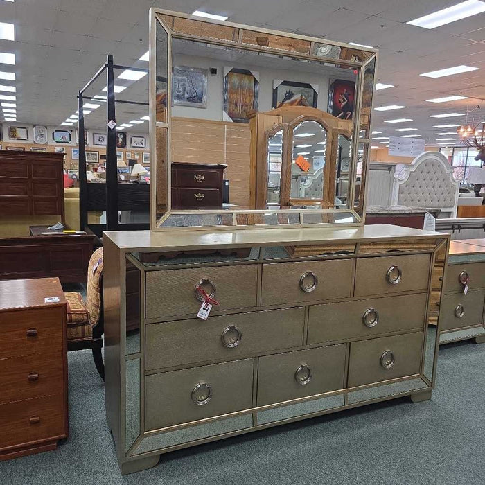 DRESSER WITH MIRROR TBH