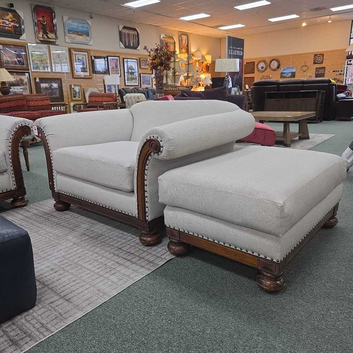 CHAIR WITH OTTOMAN BTK