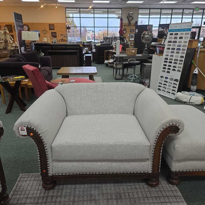 CHAIR WITH OTTOMAN BTK