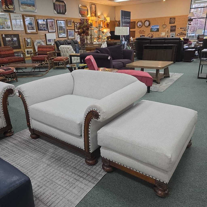 CHAIR WITH OTTOMAN BTK