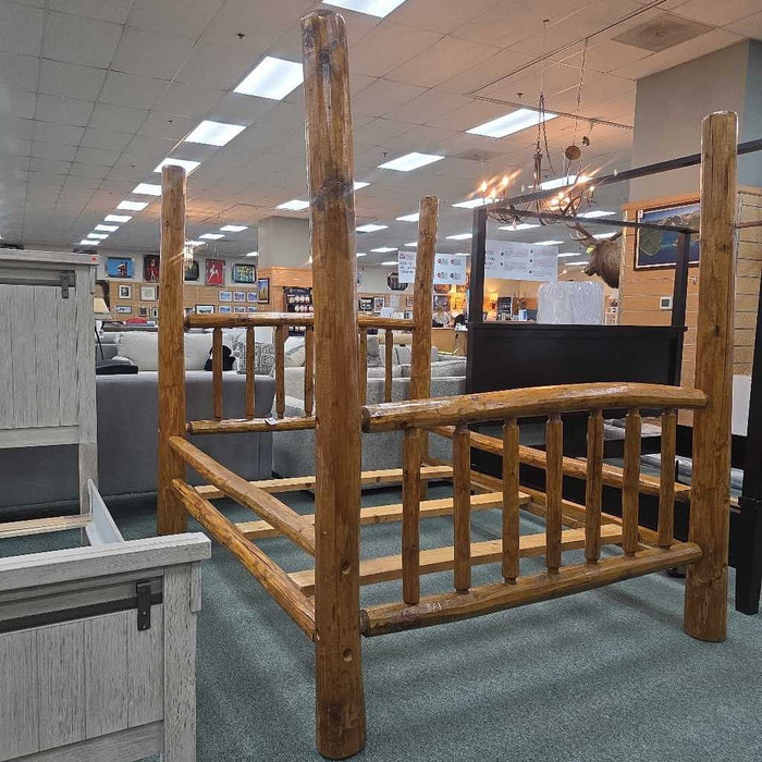 QUEEN LOG POSTER BED LSH