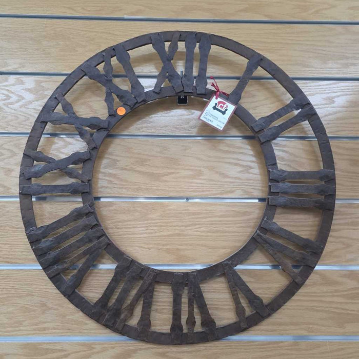 RUSTIC CLOCK DECOR AT