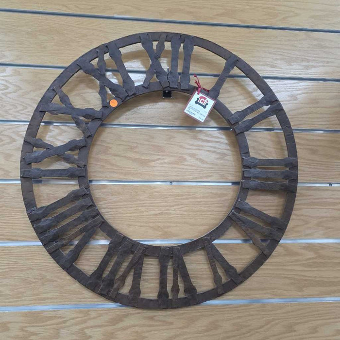 RUSTIC CLOCK DECOR AT