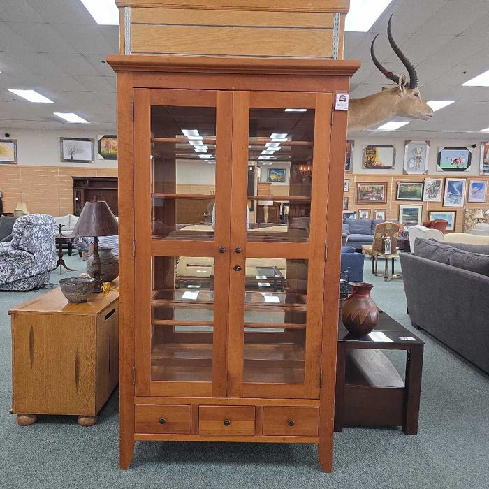 CURIO CABINET SKH