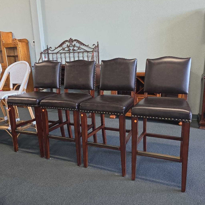 SET OF 4 STOOLS BTK