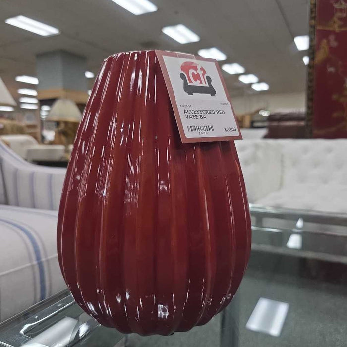 RED VASE BA