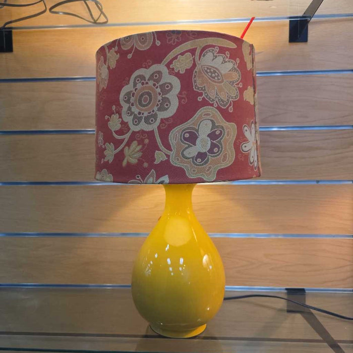 YELLOW LAMP BT