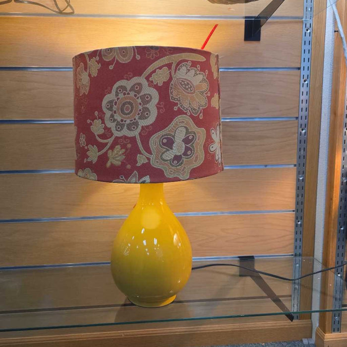 YELLOW LAMP BT