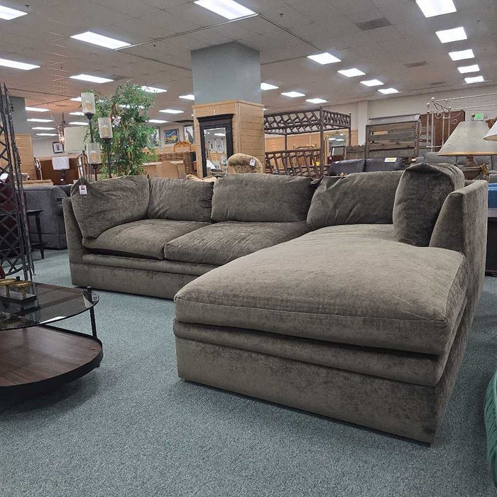 RENE CAZARES 2PC SECTIONAL TMK