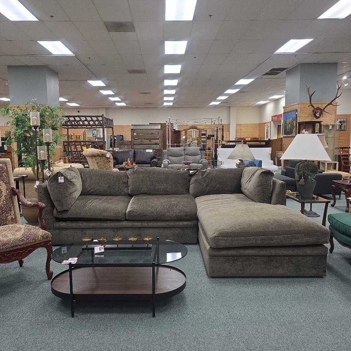 RENE CAZARES 2PC SECTIONAL TMK