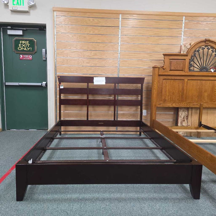 ETHAN ALLEN QUEEN BED ATH