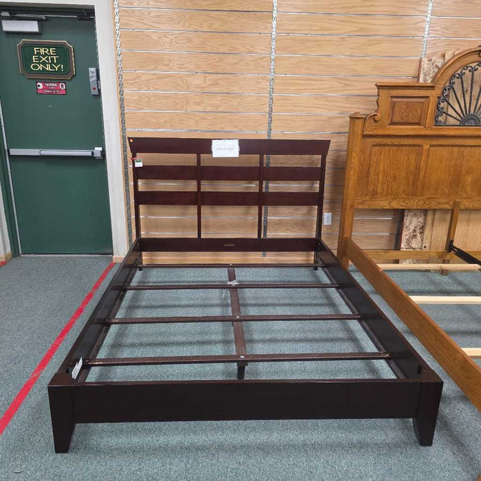 ETHAN ALLEN QUEEN BED ATH