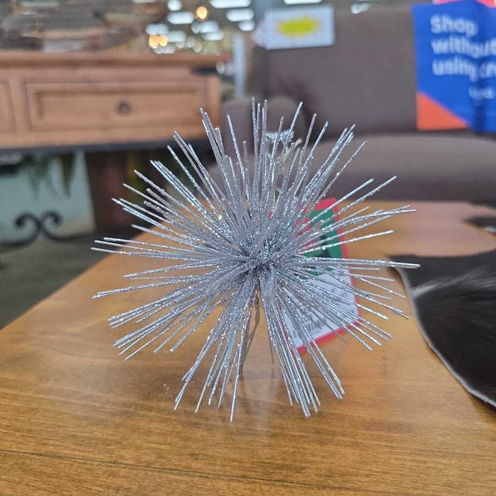 5" SILVER STAR BURST DECOR