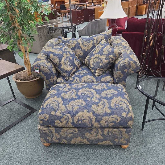 ACCENT CHAIR WITH OTTOMAN BST