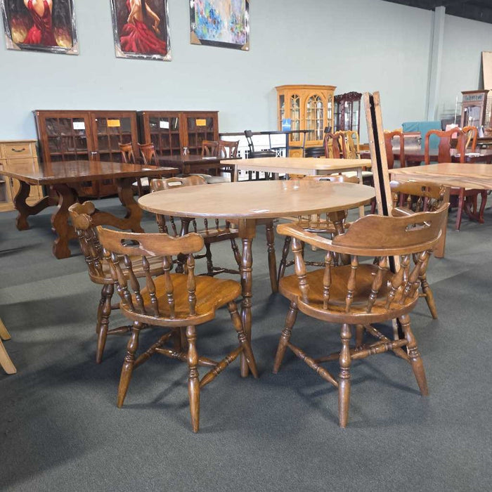 TABLE WITH 2 LEAVES AND 6 CHAIRS BTK