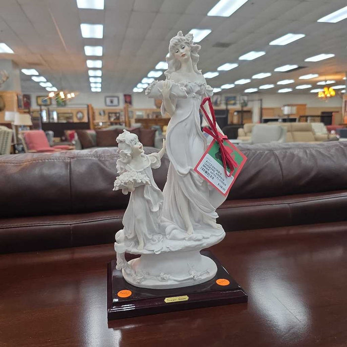 GUISEPPE ARMANI BRIDE WITH FLOWER GIRL SCULPTURE MI