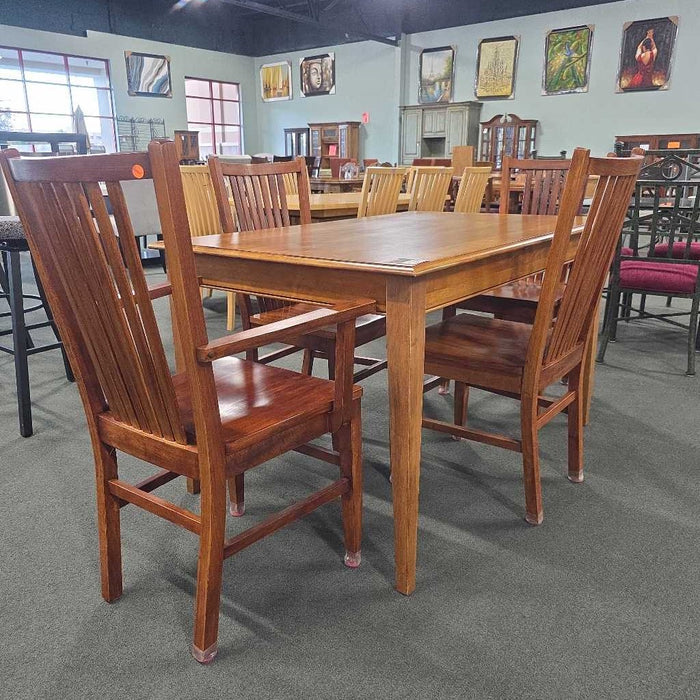 TABLE WITH 4 CHAIRS ALK
