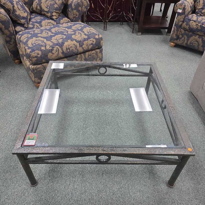 COFFEE TABLE BBM