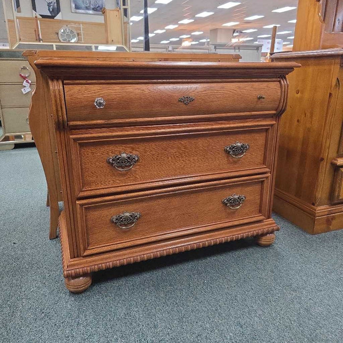 LEXINGTON DRESSER BAH