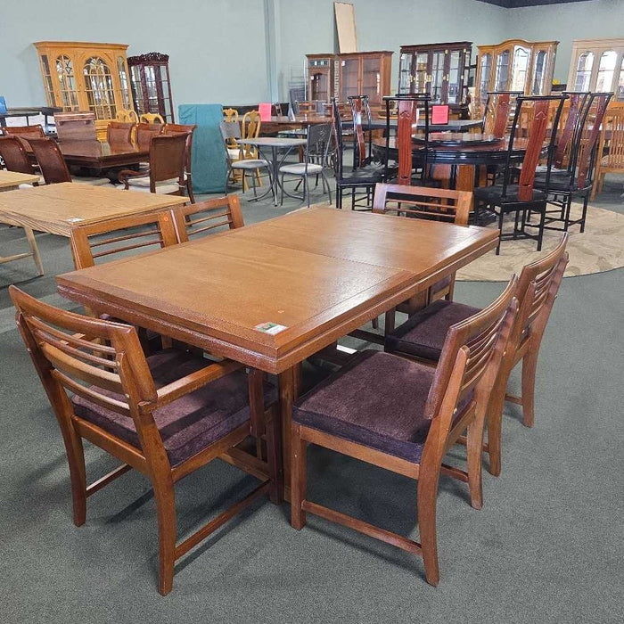 TABLE WITH 6 CHAIRS LSH