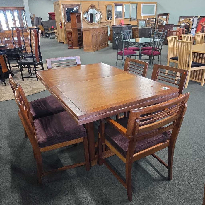 TABLE WITH 6 CHAIRS LSH