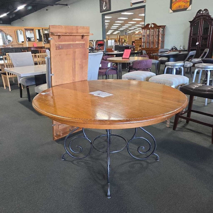 ETHAN ALLEN TABLE WITH 1 LEAF