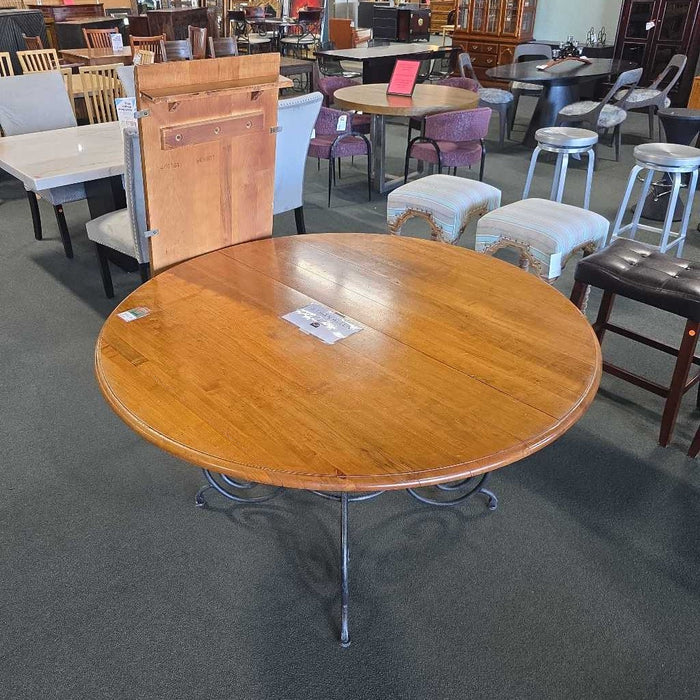 ETHAN ALLEN TABLE WITH 1 LEAF