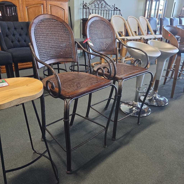 SET OF 2 CANEBACK STOOLS BBM
