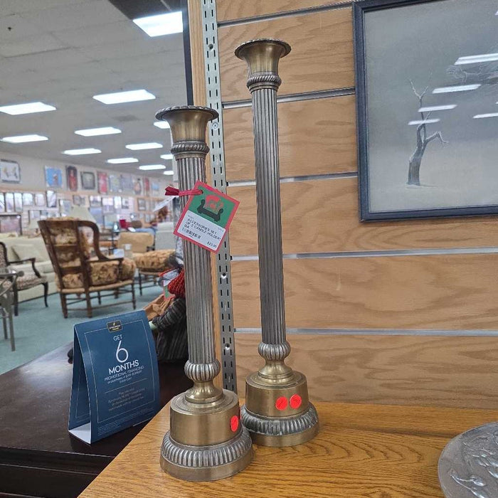 SET OF 2 CANDLE HOLDERS BA