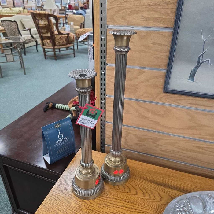 SET OF 2 CANDLE HOLDERS BA