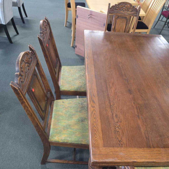 TABLE WITH 6 CHAIRS LLB