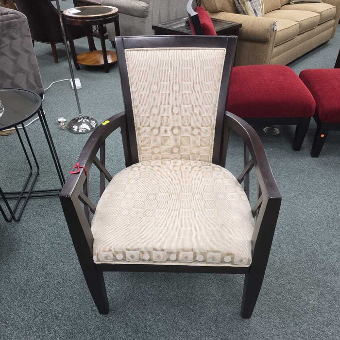 ACCENT CHAIR KL