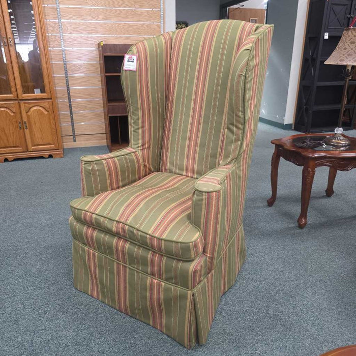GREEN WINGBACK CHAIR MI
