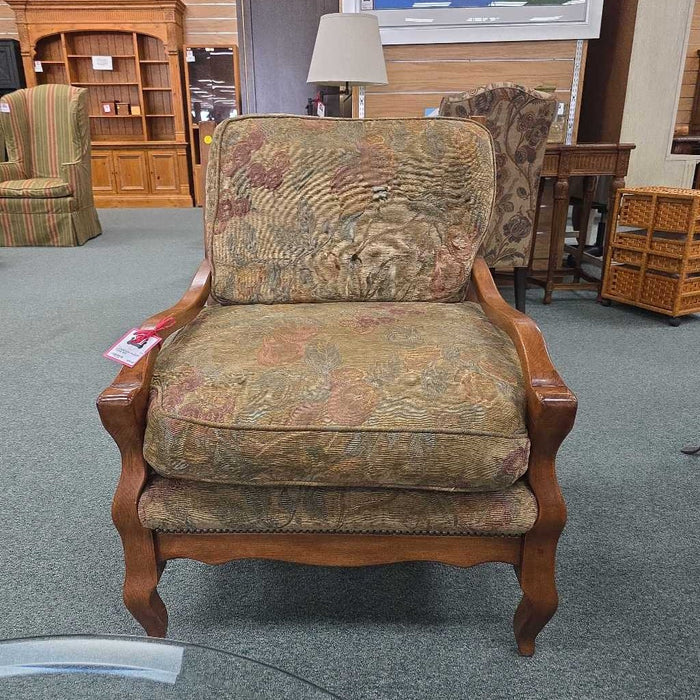 ACCENT CHAIR BHC