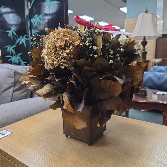 FLORAL ARRANGEMENT AT