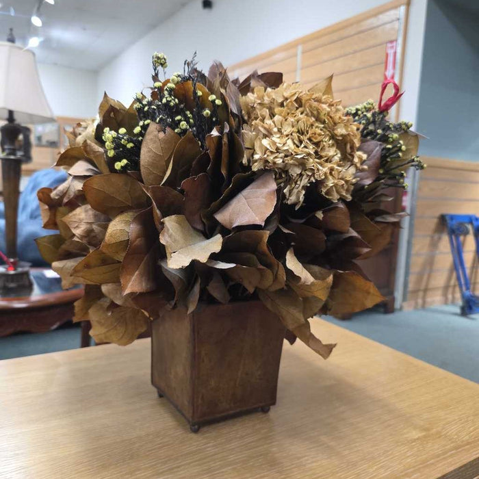 FLORAL ARRANGEMENT AT