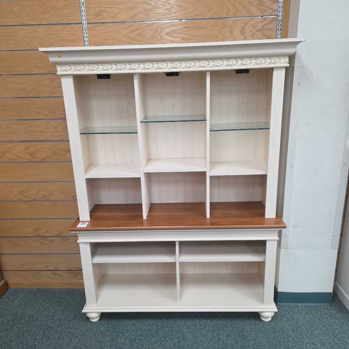 BOOKSHELF BTK