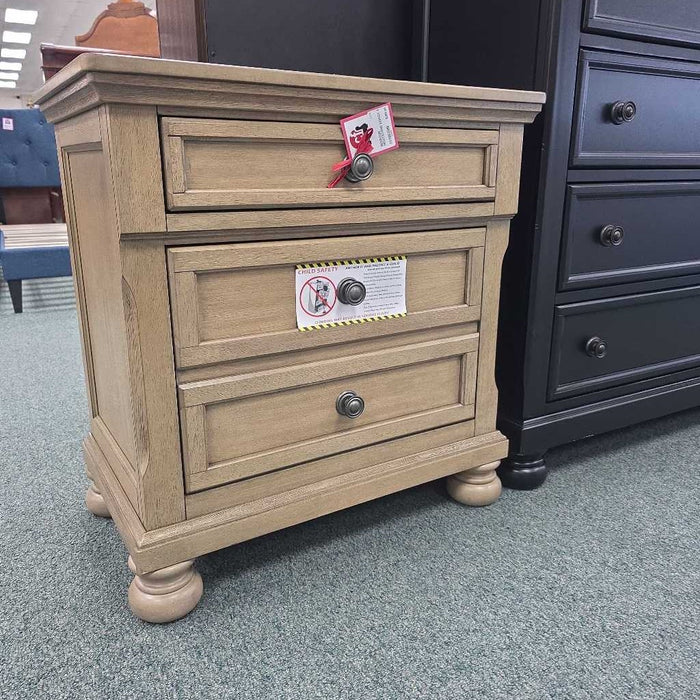 NIGHTSTAND 2259GY-4