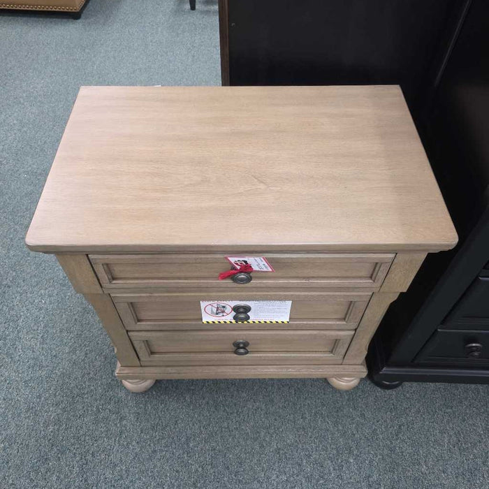 NIGHTSTAND 2259GY-4