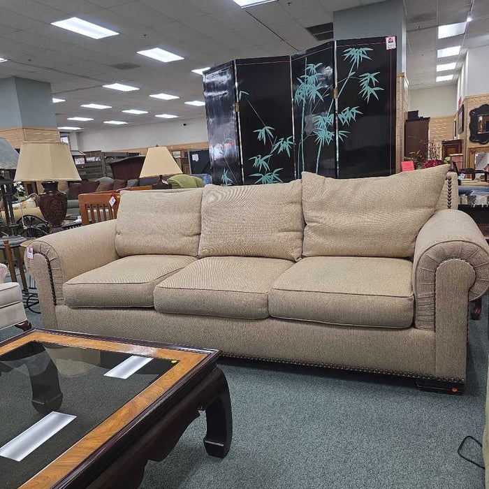 TAN SOFA KLH