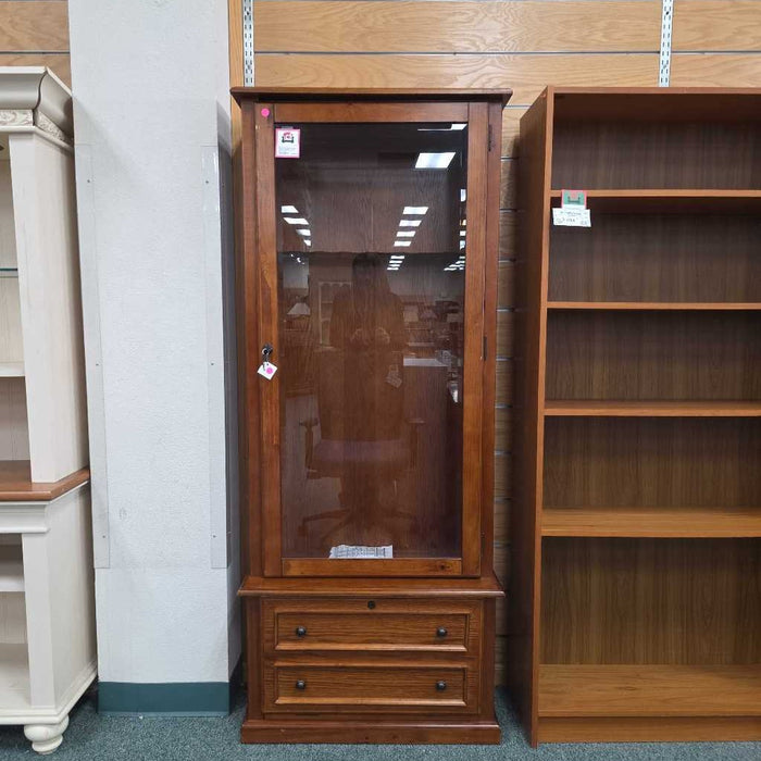 GUN CABINET WITH KEY BTK