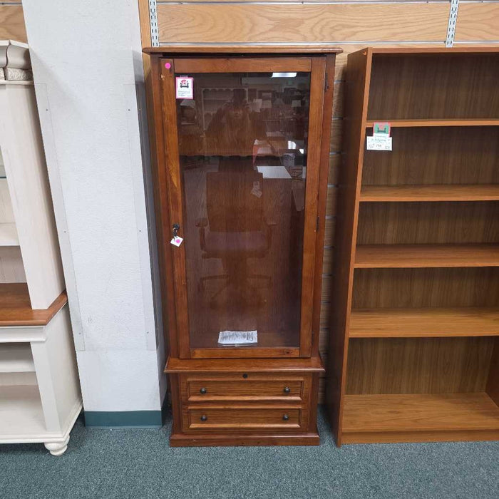 GUN CABINET WITH KEY BTK