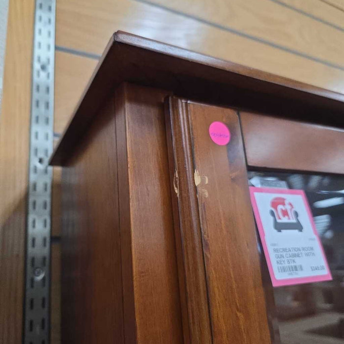 GUN CABINET WITH KEY BTK