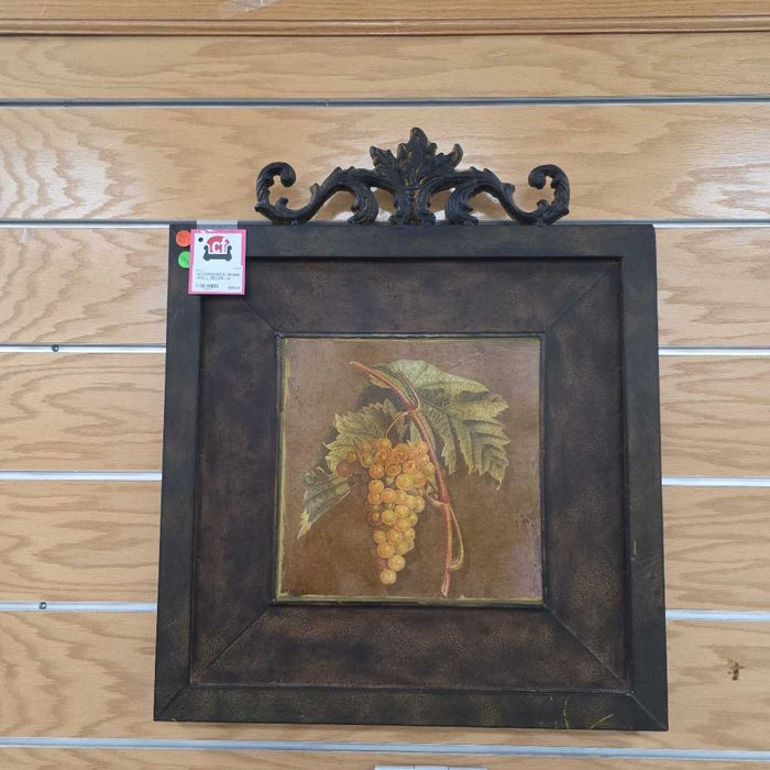 GRAPE WALL DECOR LS