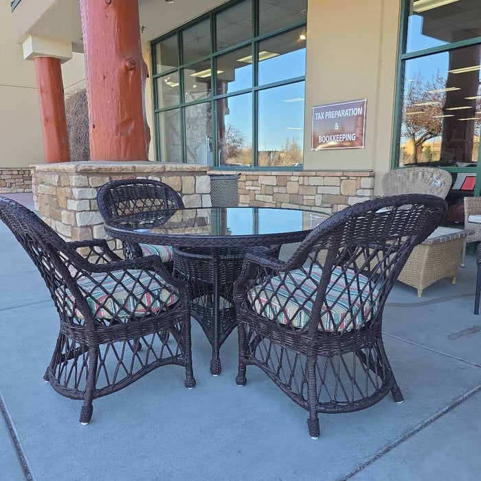 ROUND GLASS TABLE WITH 3 CHAIRS ATH