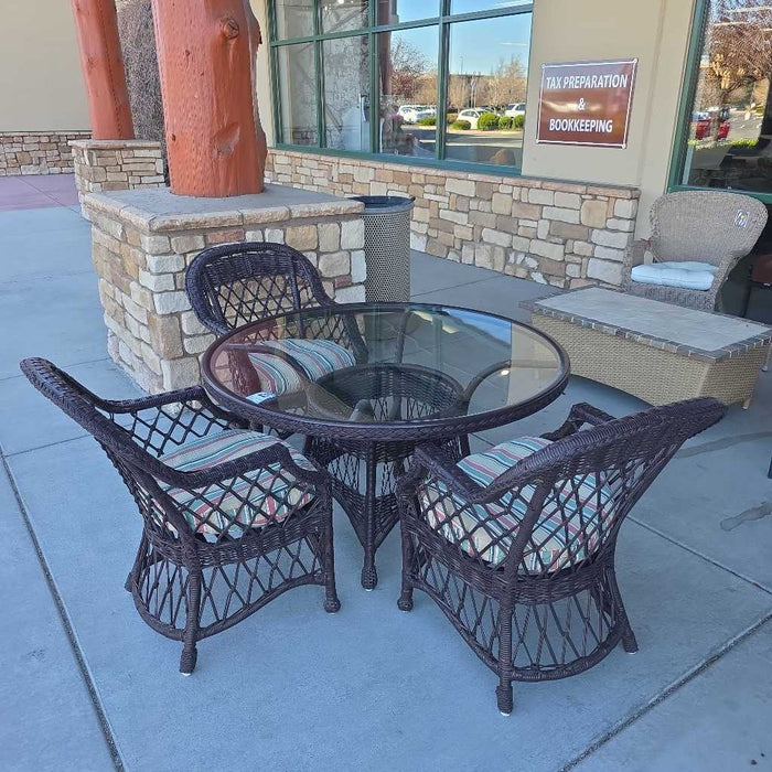 ROUND GLASS TABLE WITH 3 CHAIRS ATH