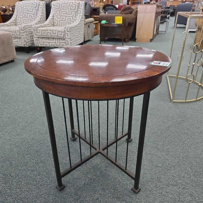 ACCENT TABLE AT
