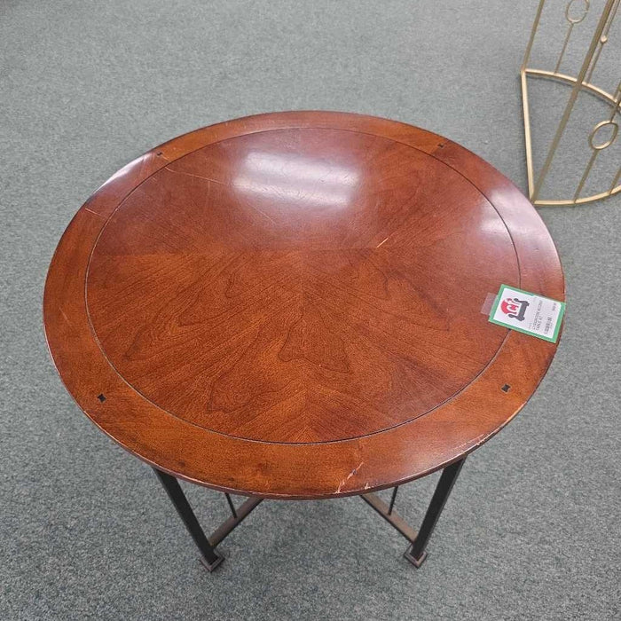 ACCENT TABLE AT
