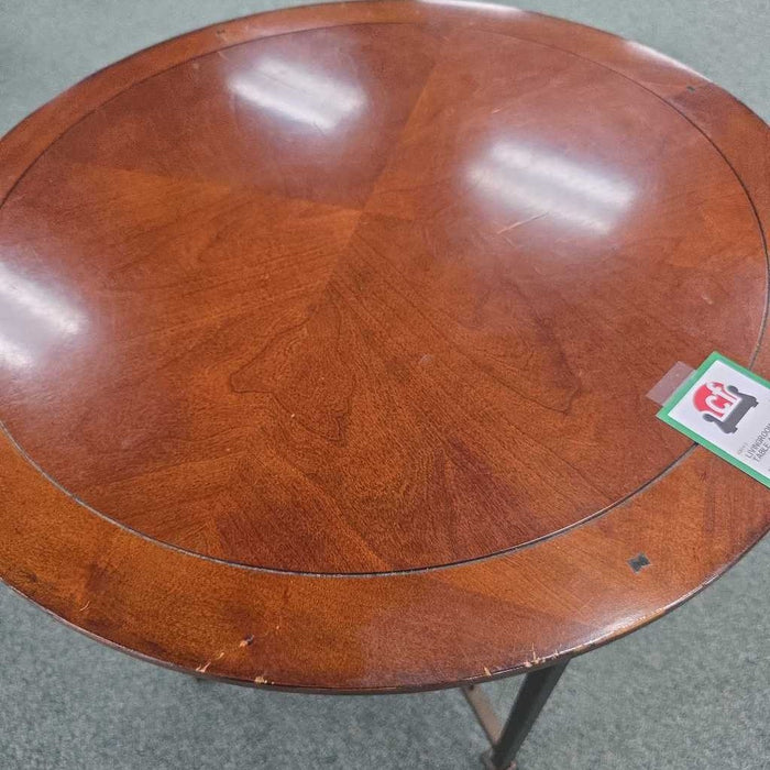ACCENT TABLE AT